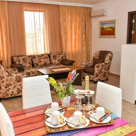 Olymp Aparthotel 公寓式酒店 4*