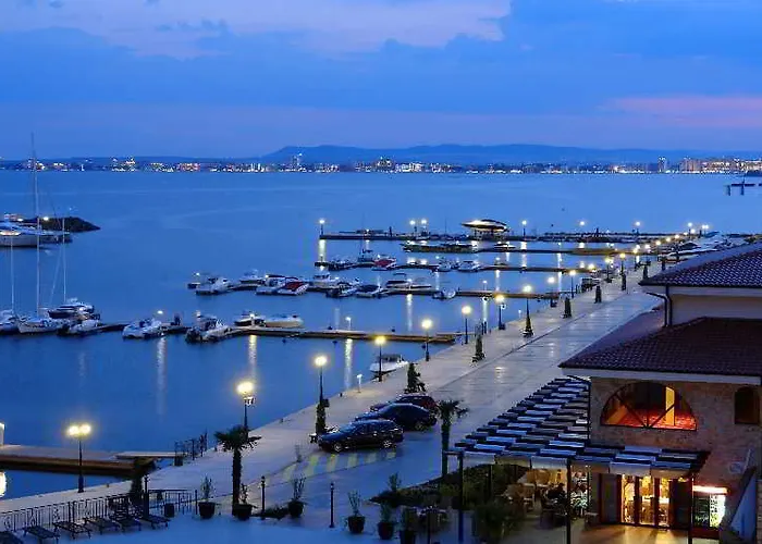 Olymp Apartcomplex 4*